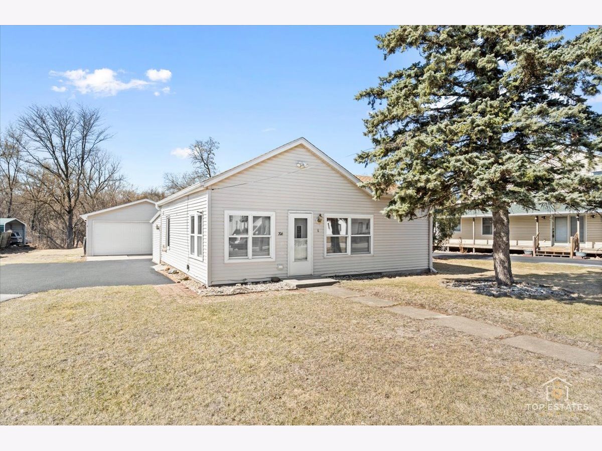  Sold Cherry Valley Illinois, 206 Walnut
