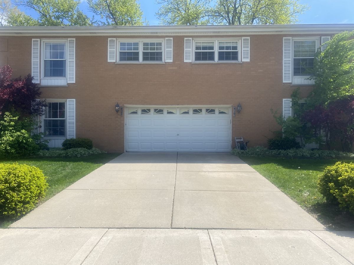 Homes & Condos & Townhomes Rented Ivy Hill Arlington Heights Illinois, 419 Valley