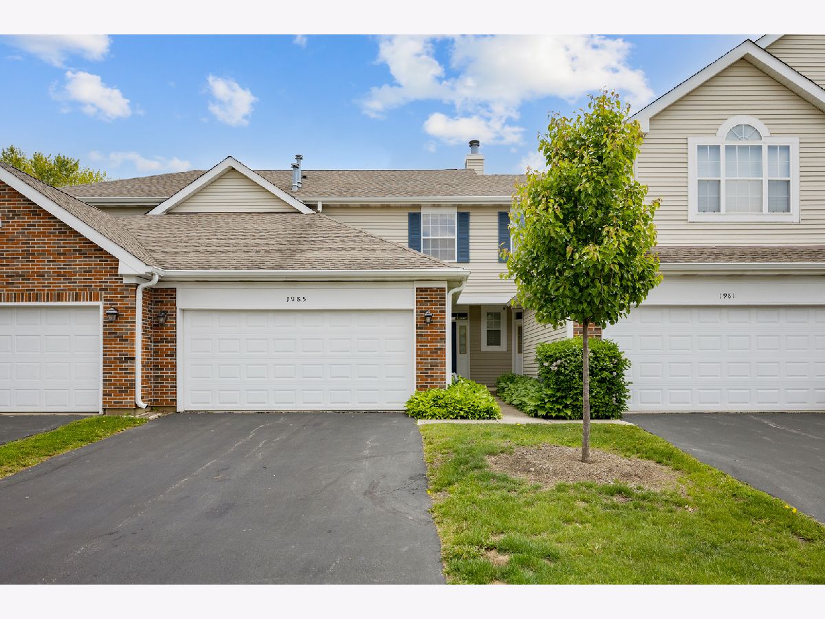 Townhomes & Condos Sold Blackberry Creek Hoffman Estates Illinois, 1985 Blackberry