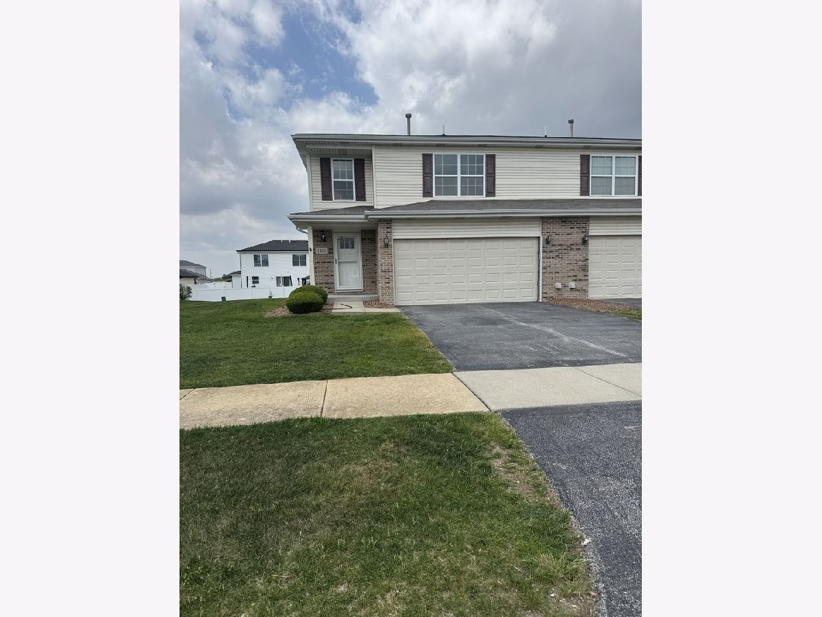 Homes & Townhomes Sold Prairie Park Beecher Illinois, 1406 Somerset