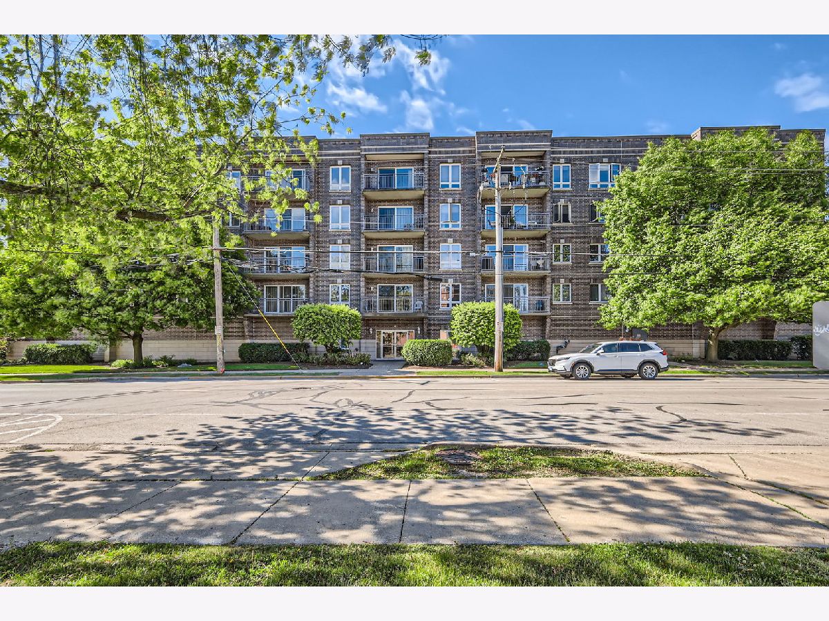 Condominiums Sold Insignia Des Plaines Illinois, 1477 Thacker