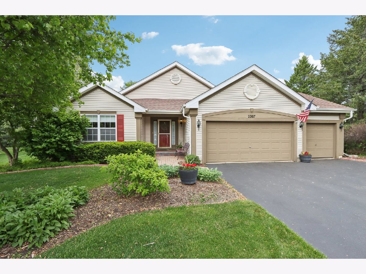 Homes Sold Olde Mill Pond Mchenry Illinois, 2207 Olde Mill