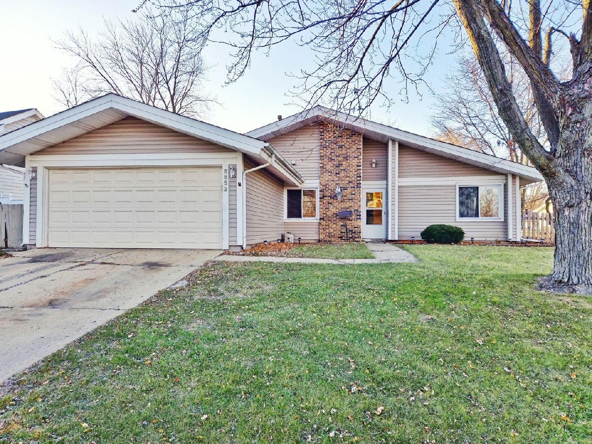 Homes & Townhomes Sold Greenbrook Hanover Park Illinois, 5882 Concord