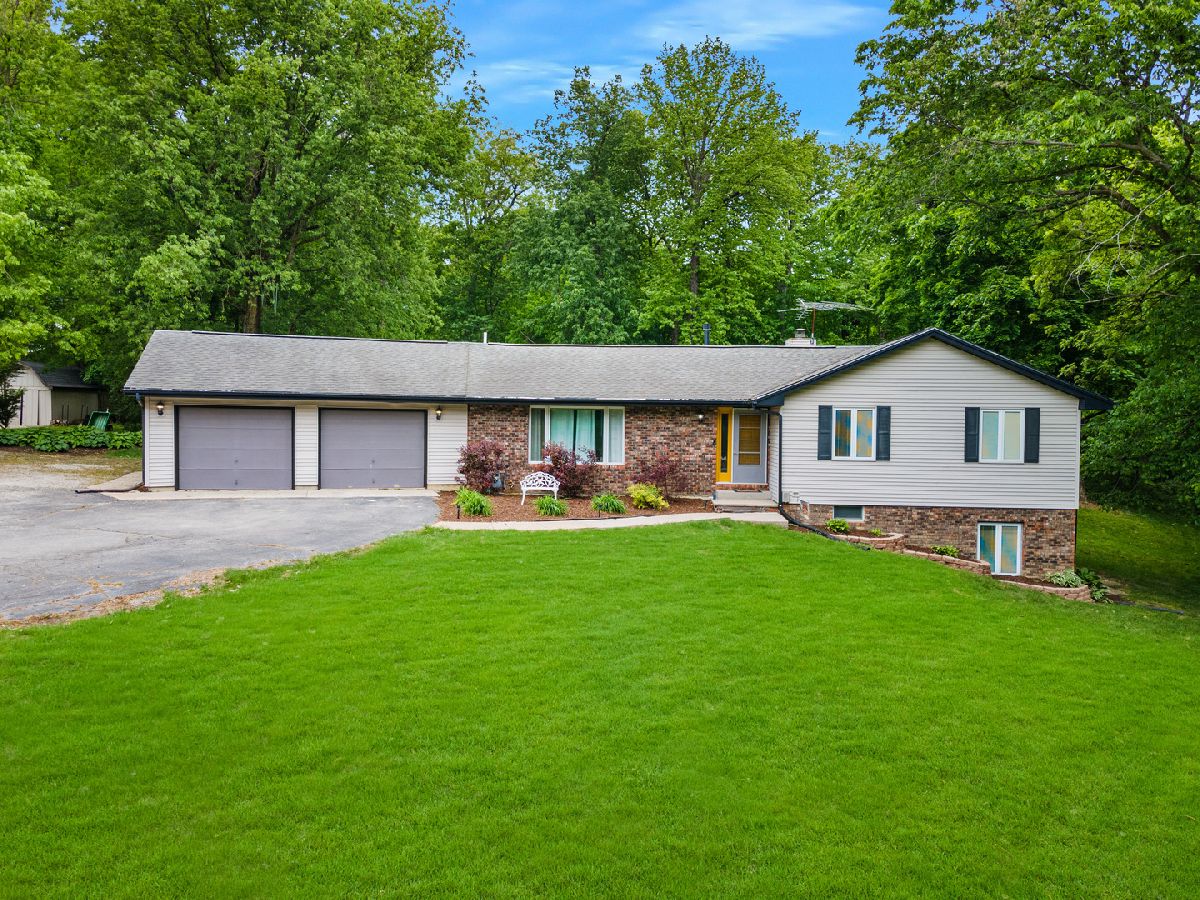  Sold Lexington Illinois, 114 Gregory
