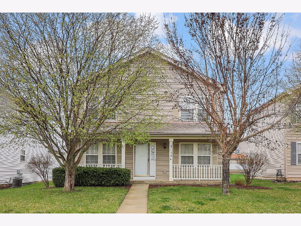 Homes & Townhomes Sold Renwick Club Crest Hill Illinois, 21536 Vesper