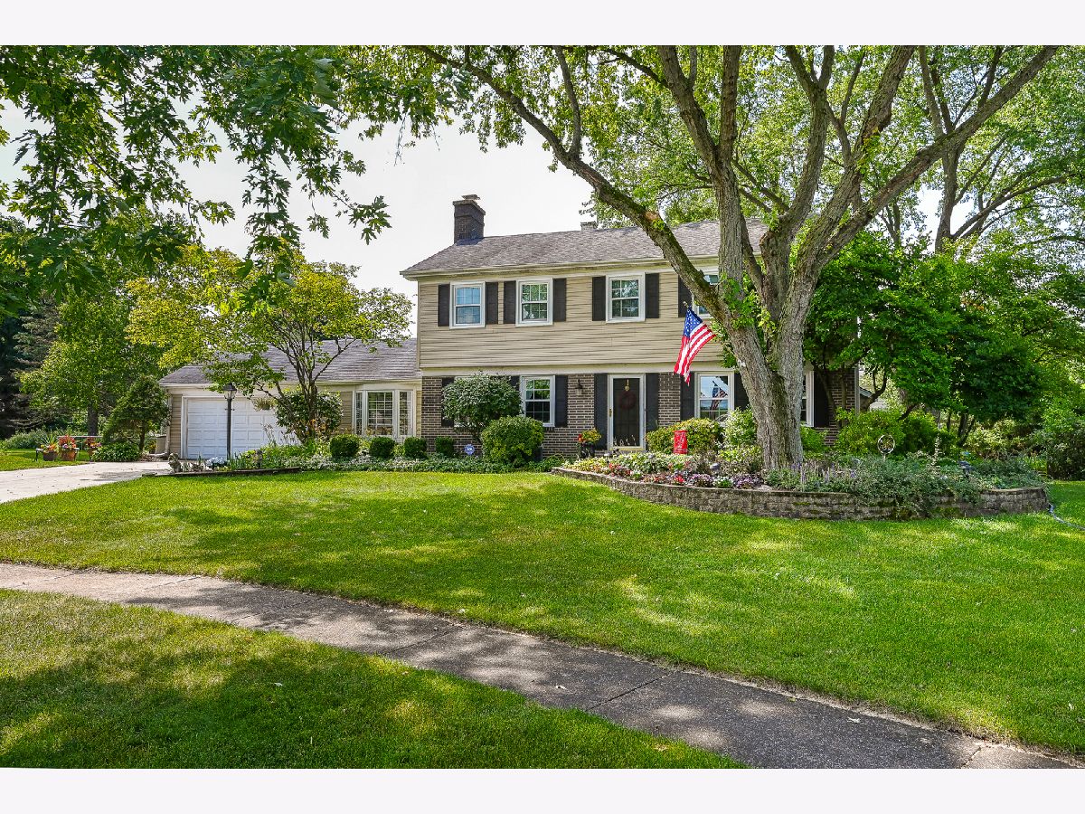 Homes Sold Arrowhead Wheaton Illinois, 25W651 Towpath