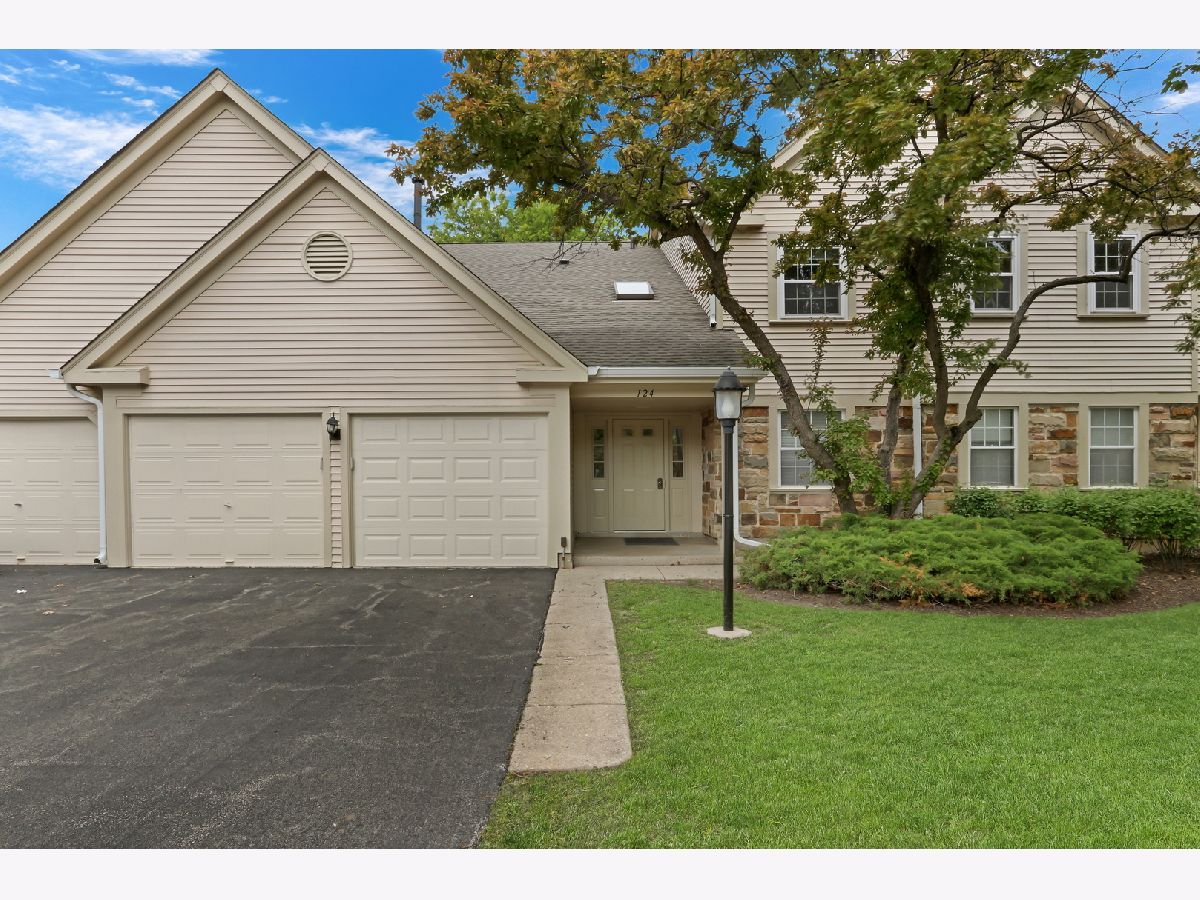 Townhomes & Condos Sold Towne Place Schaumburg Illinois, 124 Stirling