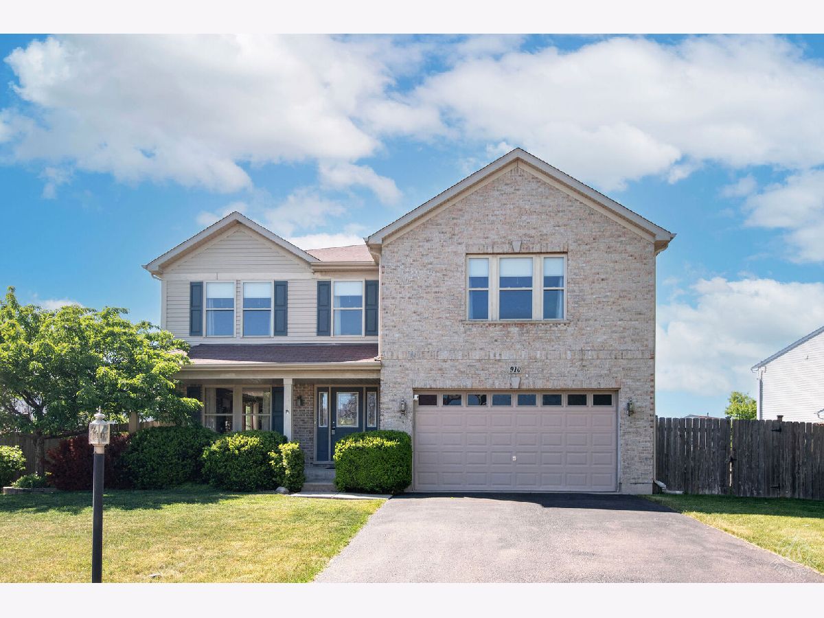 Sold Kirkland Illinois, 910 Walnut