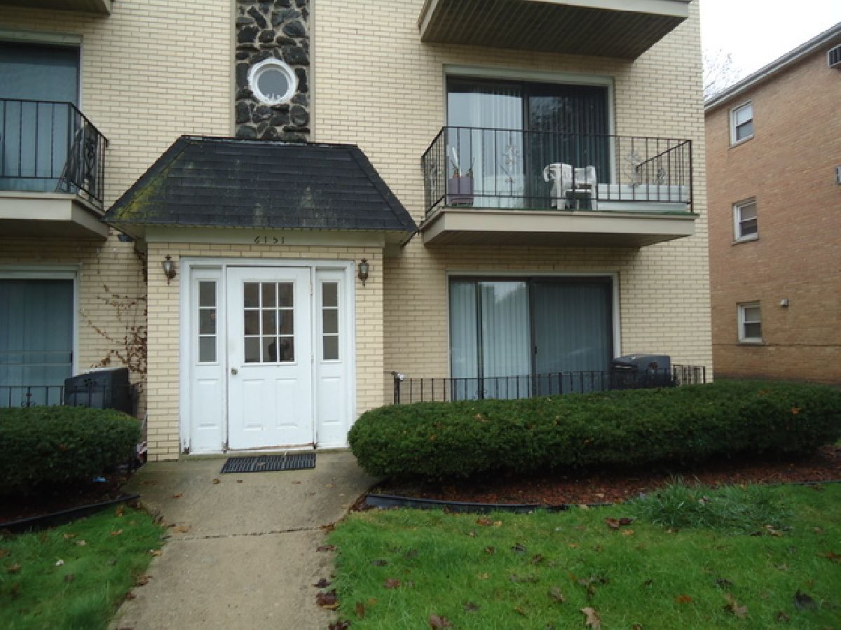  Rented Chicago Ridge Illinois, 6151 Marshall