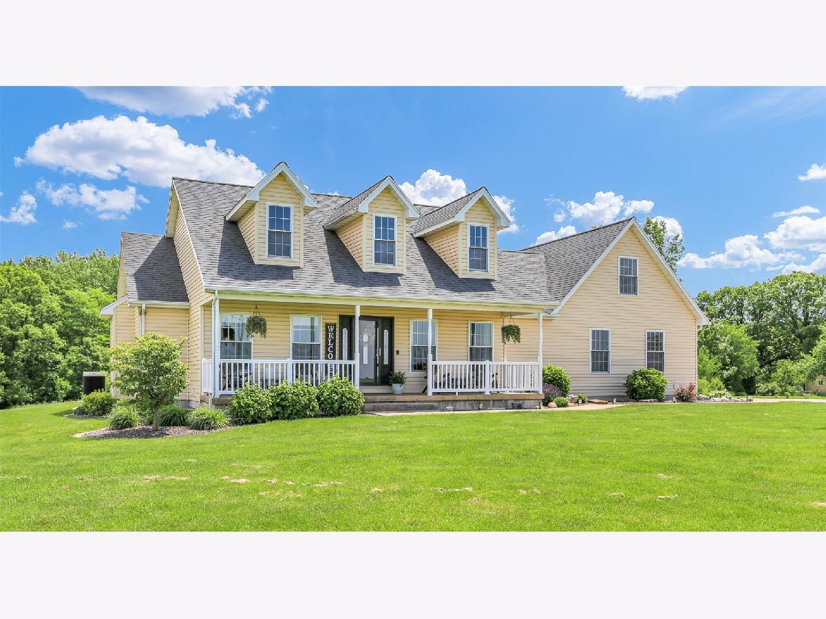  Sold Tuscola Illinois, 1228 County Road 530 E