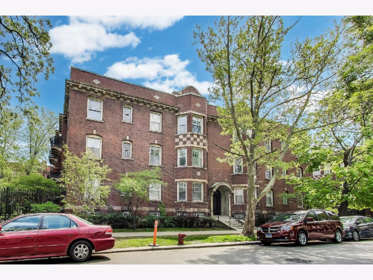 Condominiums Rented Harper Place Chicago Illinois, 5325 Harper