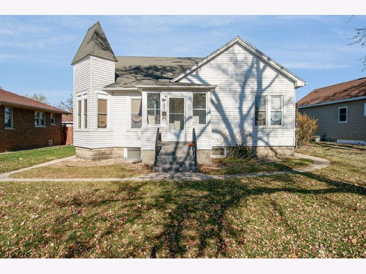 Rented Lansing Illinois, 2460 Indiana