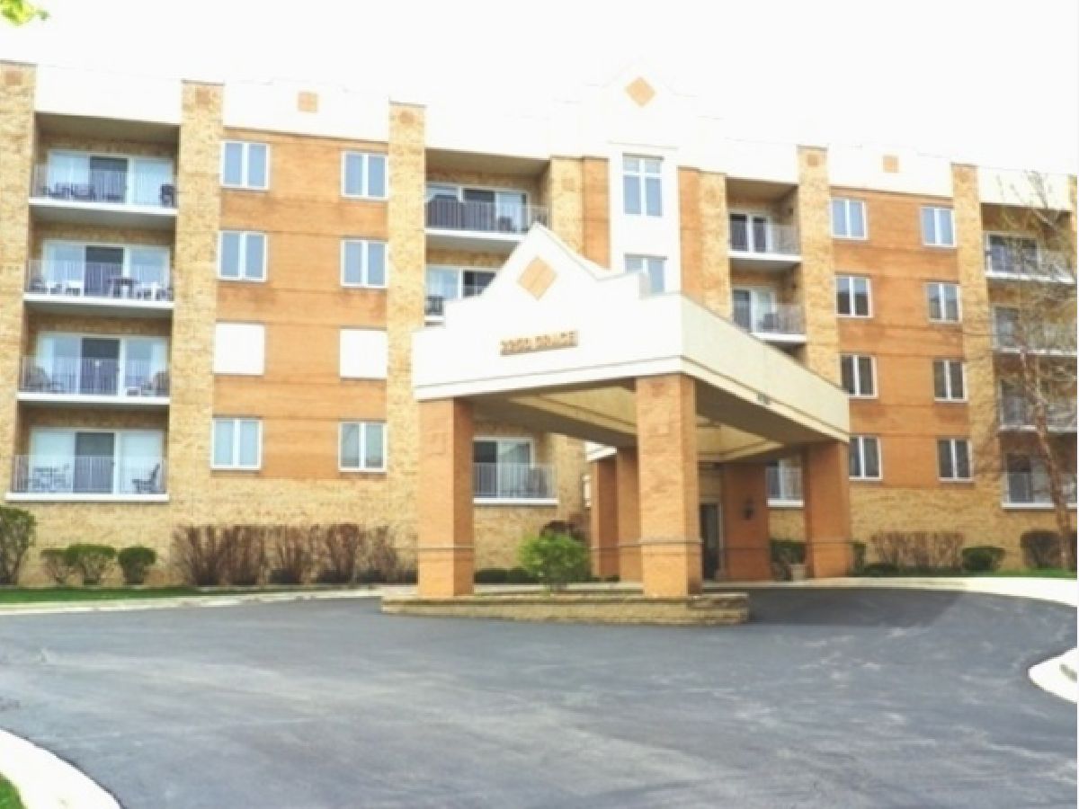 Condominiums & Homes Sold Liberty Square Lombard Illinois, 2250 Grace