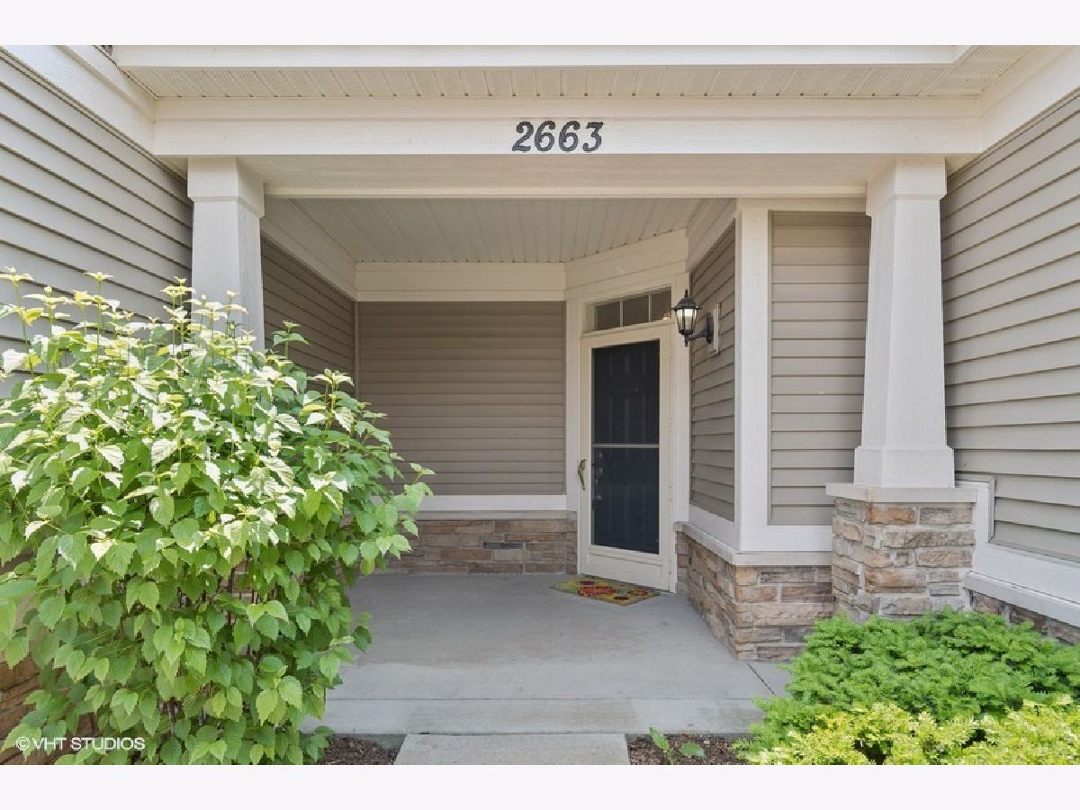 Townhomes & Condos & Homes Sold Carillon Club Naperville Illinois, 2663 Avondale