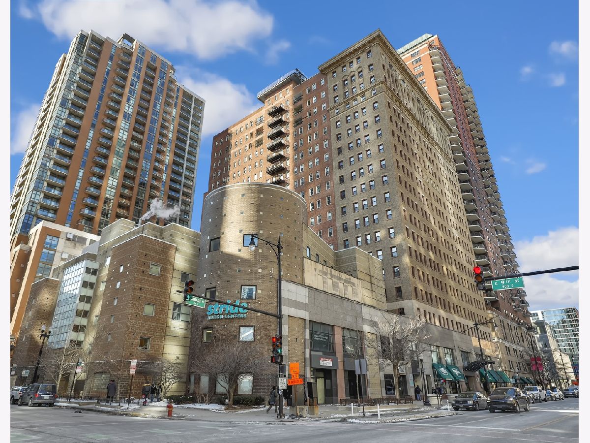 Condominiums Sold Burnham Park Plaza Chicago Illinois, 40 9th