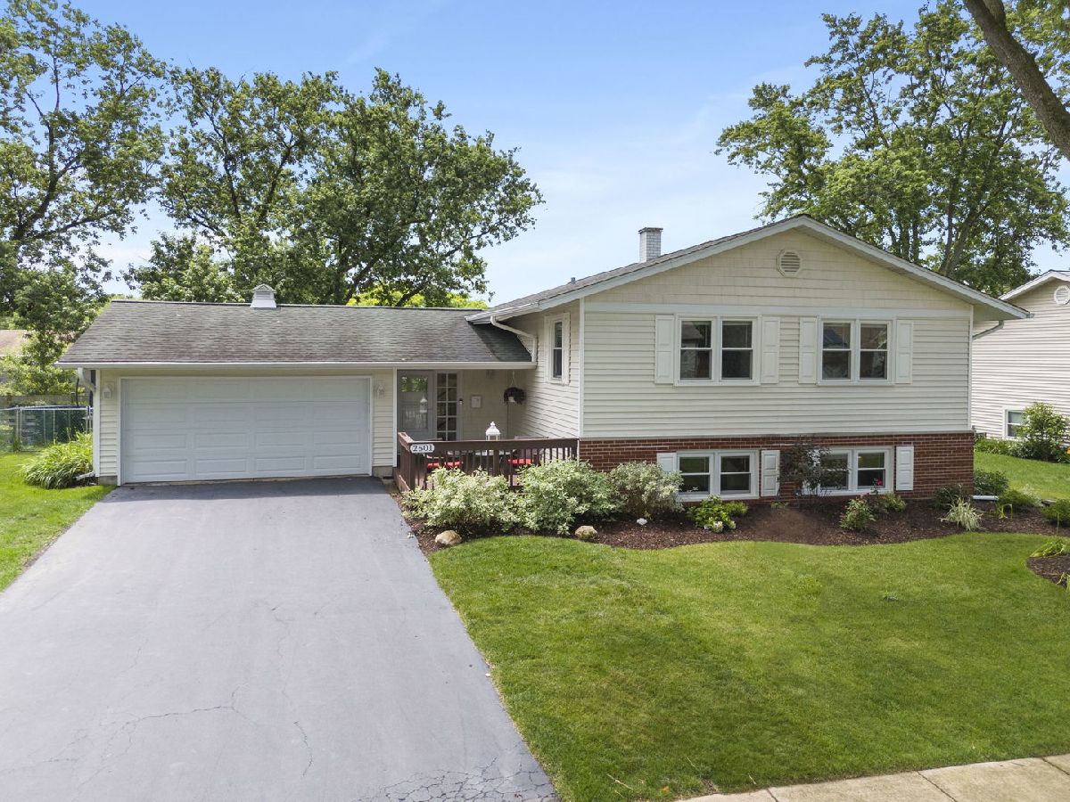 Homes & Condos & Townhomes Sold Winston Hills Woodridge Illinois, 2501 59th