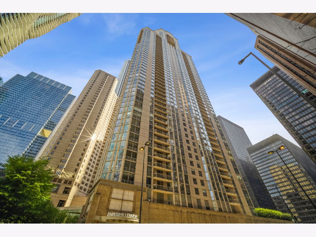 Condominiums Rented Park Millennium Condos Chicago Illinois, 222 Columbus