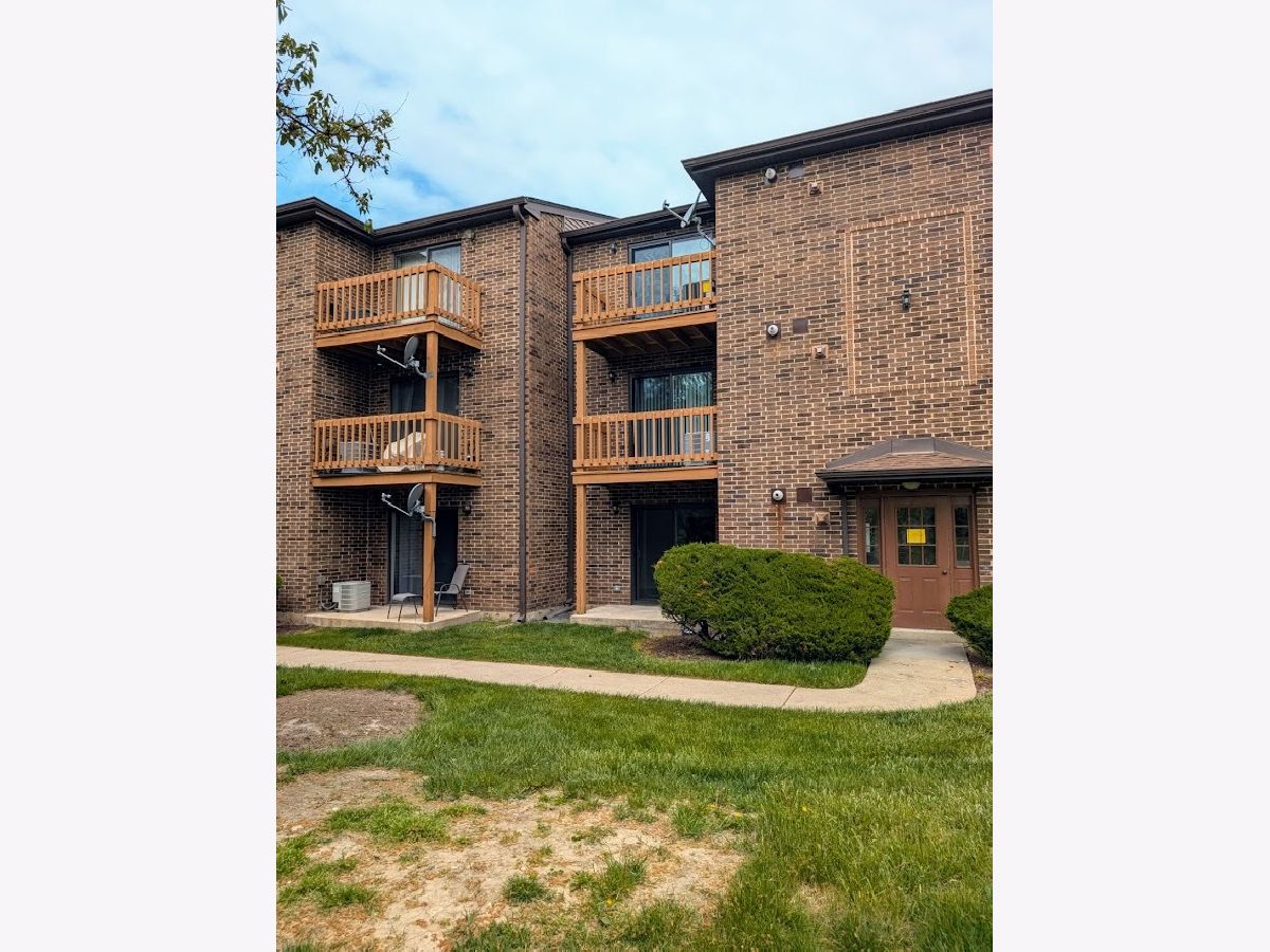 Condominiums Sold The Trails At Abbeywood Lisle Illinois, 2238 Abbeywood