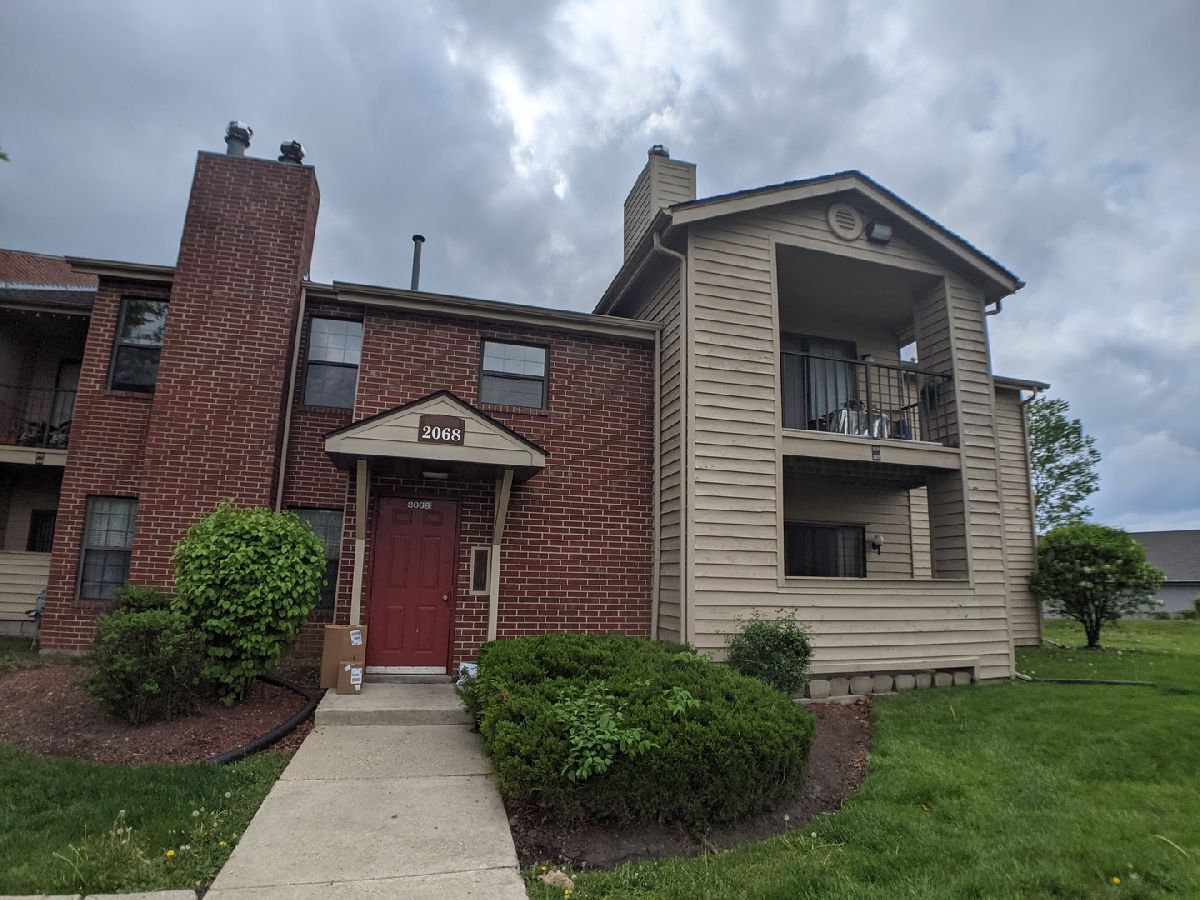 Condominiums Rented Foxfire Palatine Illinois, 2068 Rand