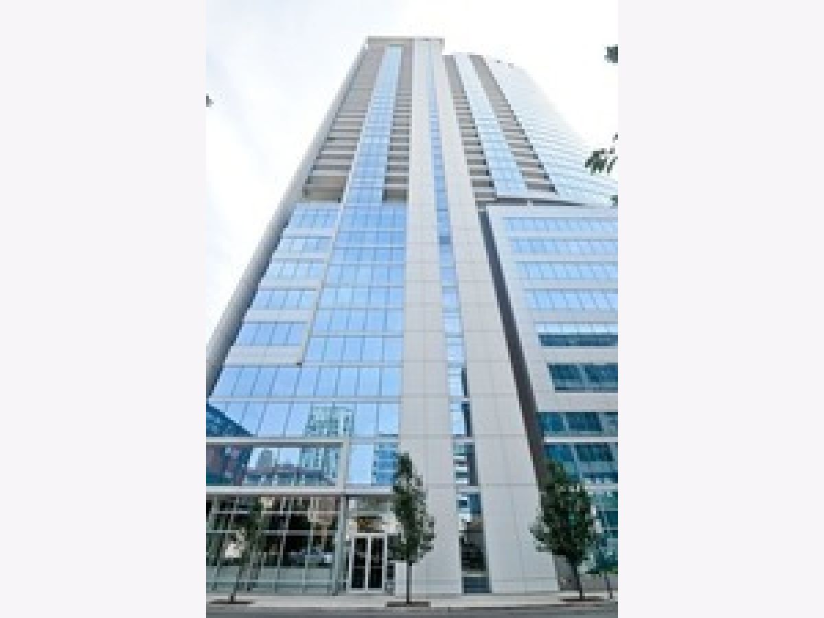 Condominiums Rented Silver Tower Chicago Illinois, 303 Ohio