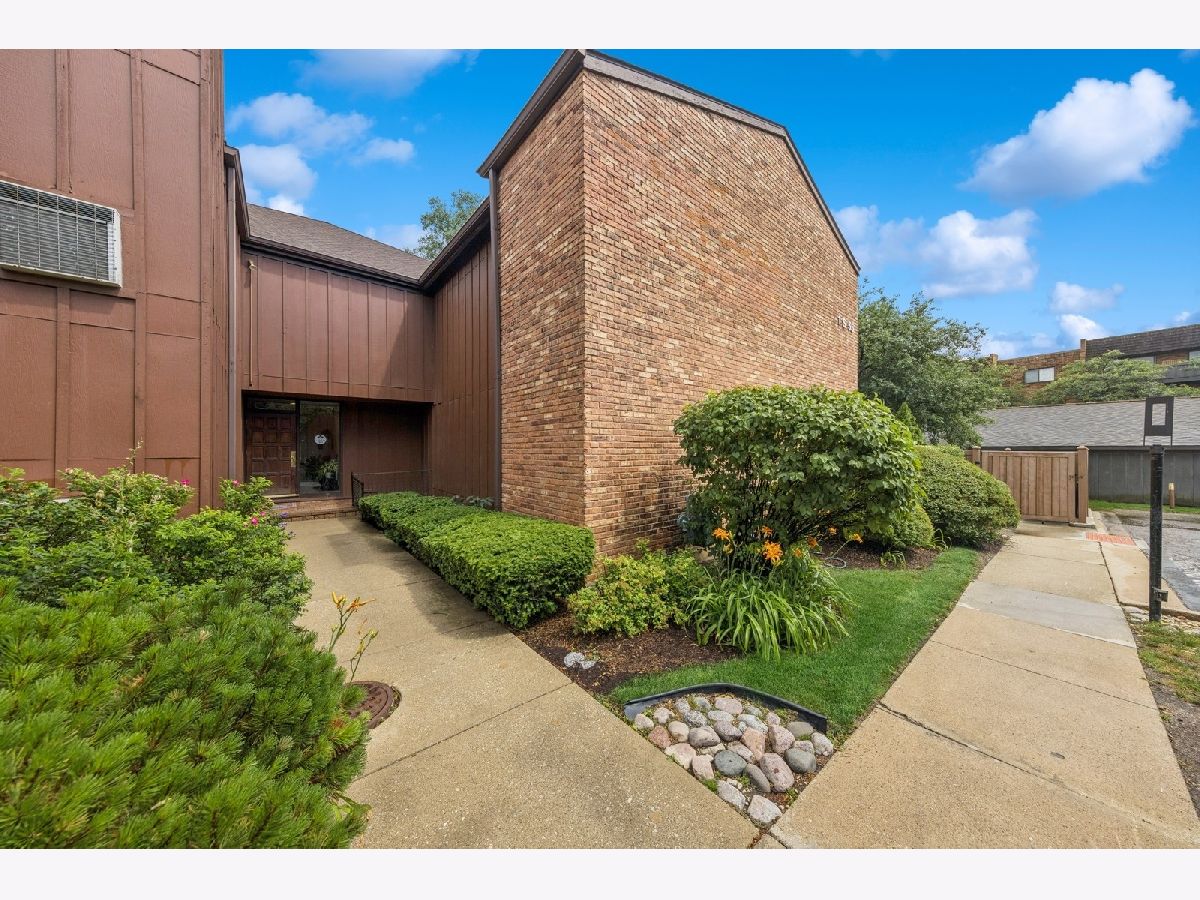  Sold Oakbrook Terrace Illinois, 1S055 Spring