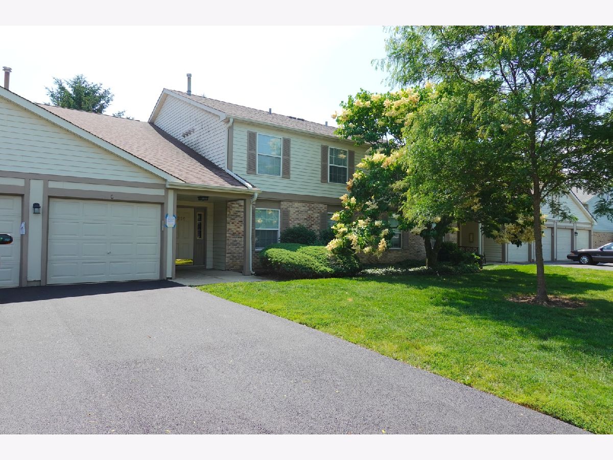  Rented Wauconda Illinois, 210 Crestview