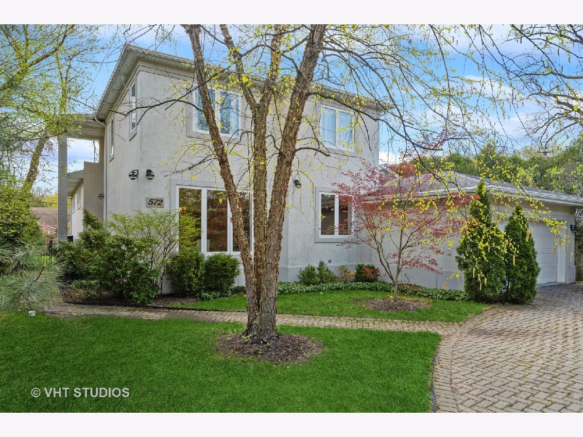 Rented Glencoe Illinois, 572 Dundee