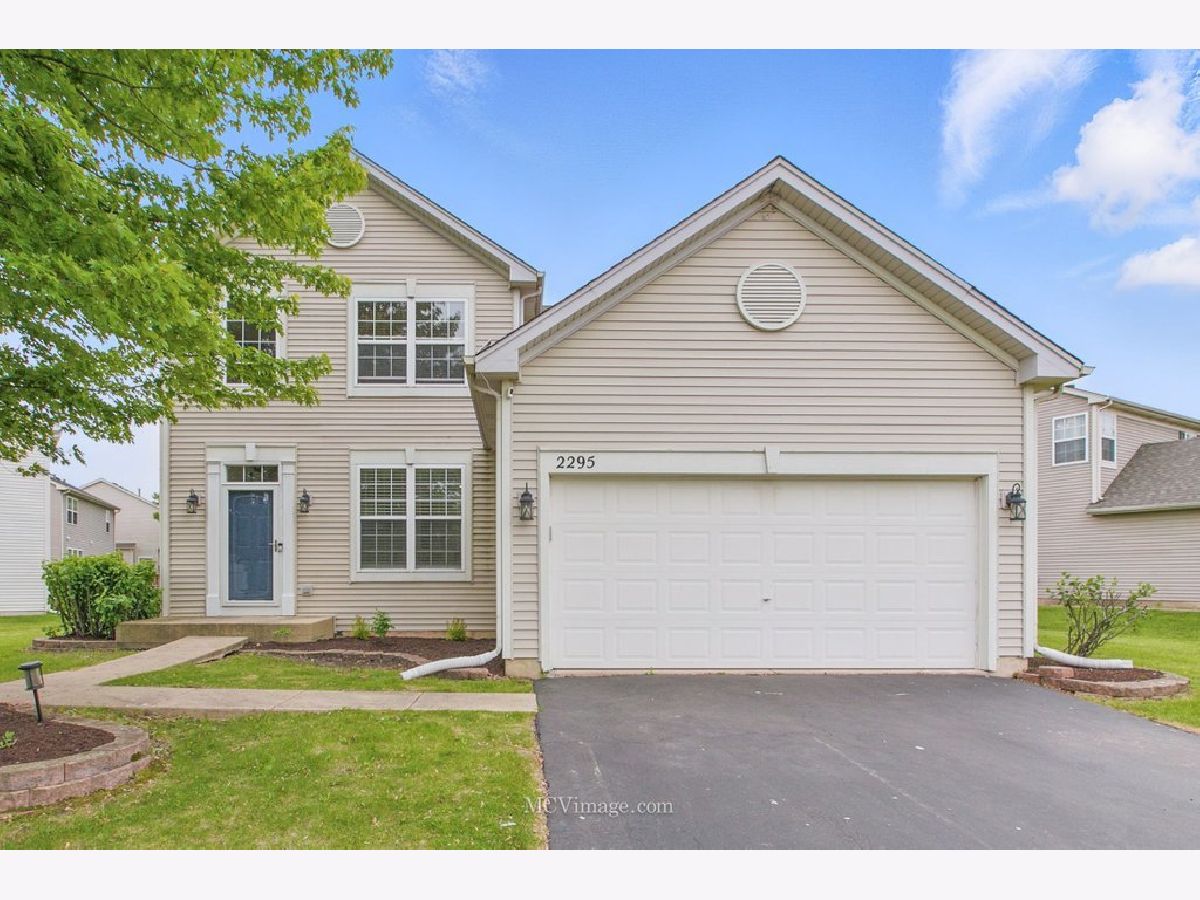 Homes Sold Amber Fields Estates Aurora Illinois, 2295 Shiloh
