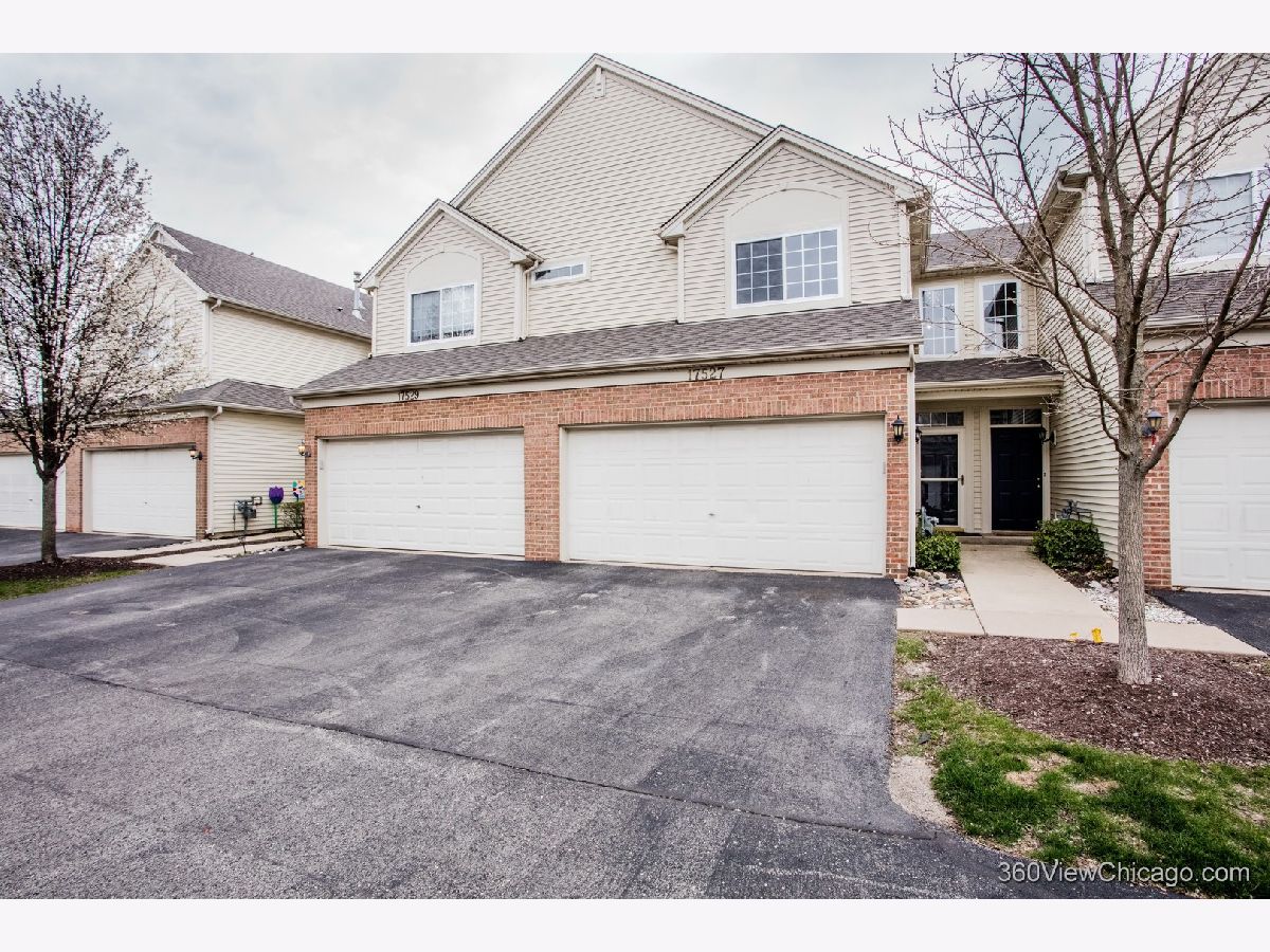 Townhomes & Homes Sold Willow Walk Lockport Illinois, 17527 Gilbert