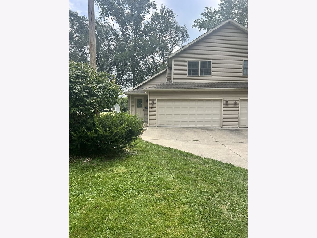  Rented Ottawa Illinois, 914 Post