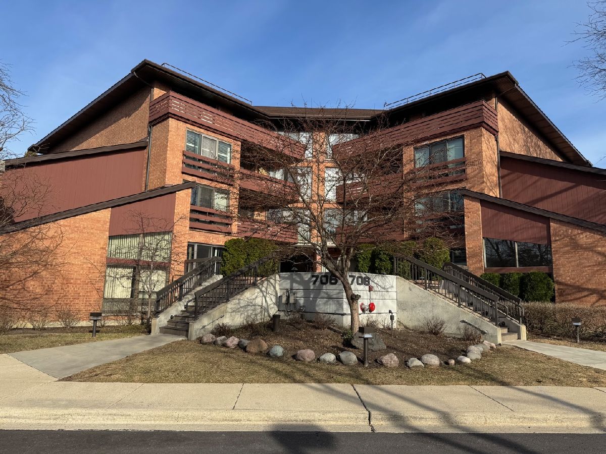 Condos & Townhomes Sold Orchard Glen Glenview Illinois, 706 Waukegan