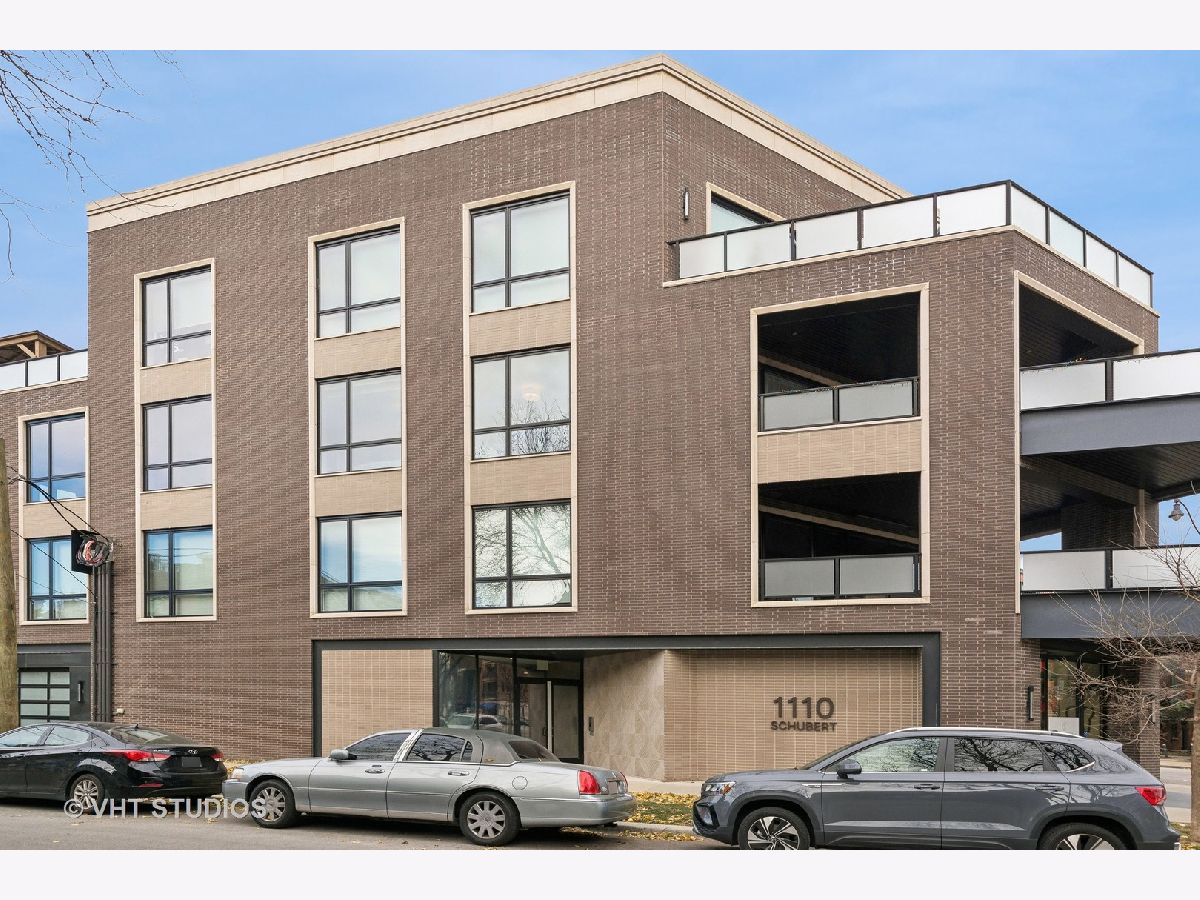  Sold Chicago Illinois, 1110 Schubert