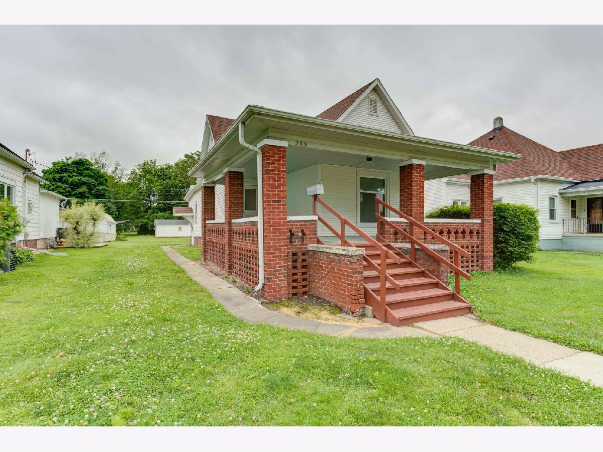  Sold Villa Grove Illinois, 206 Pine