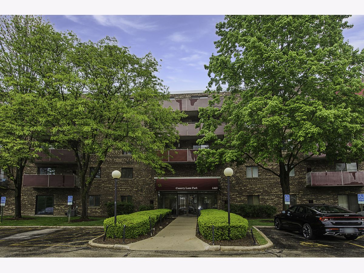 Condominiums Rented Country Lane Park Schaumburg Illinois, 1463 Mercury