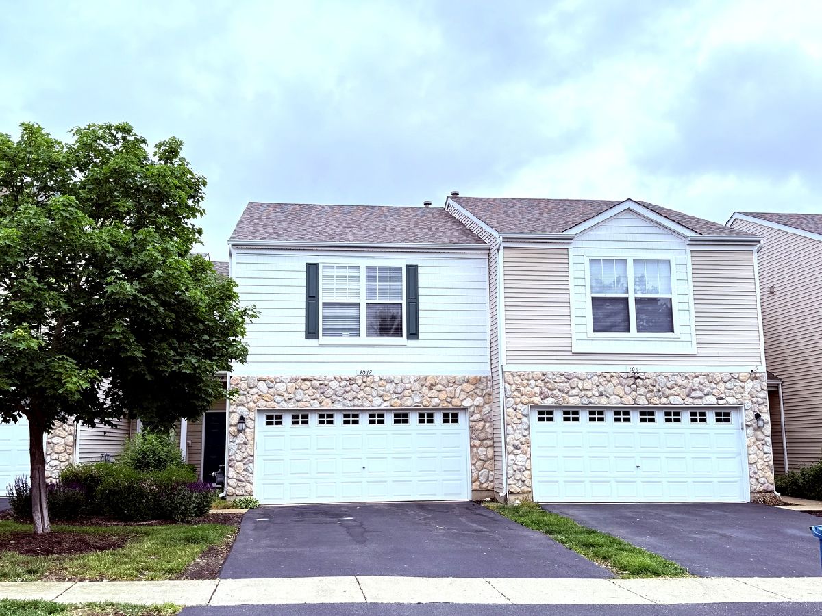 Townhomes & Condos Sold Blackstone Aurora Illinois, 4078 Boulder