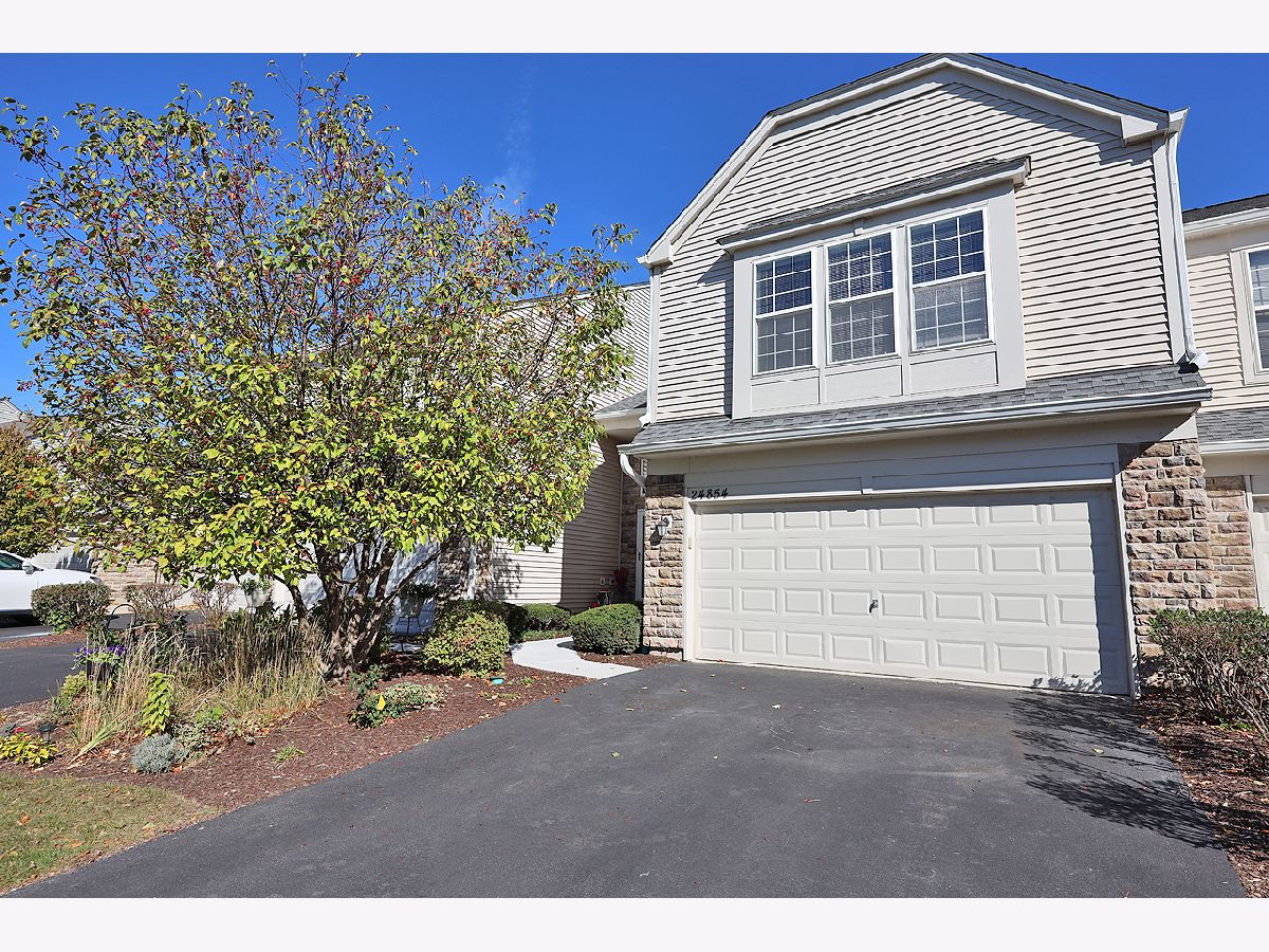 Homes & Townhomes & Condos Rented Auburn Lakes Plainfield Illinois, 24854 Gates
