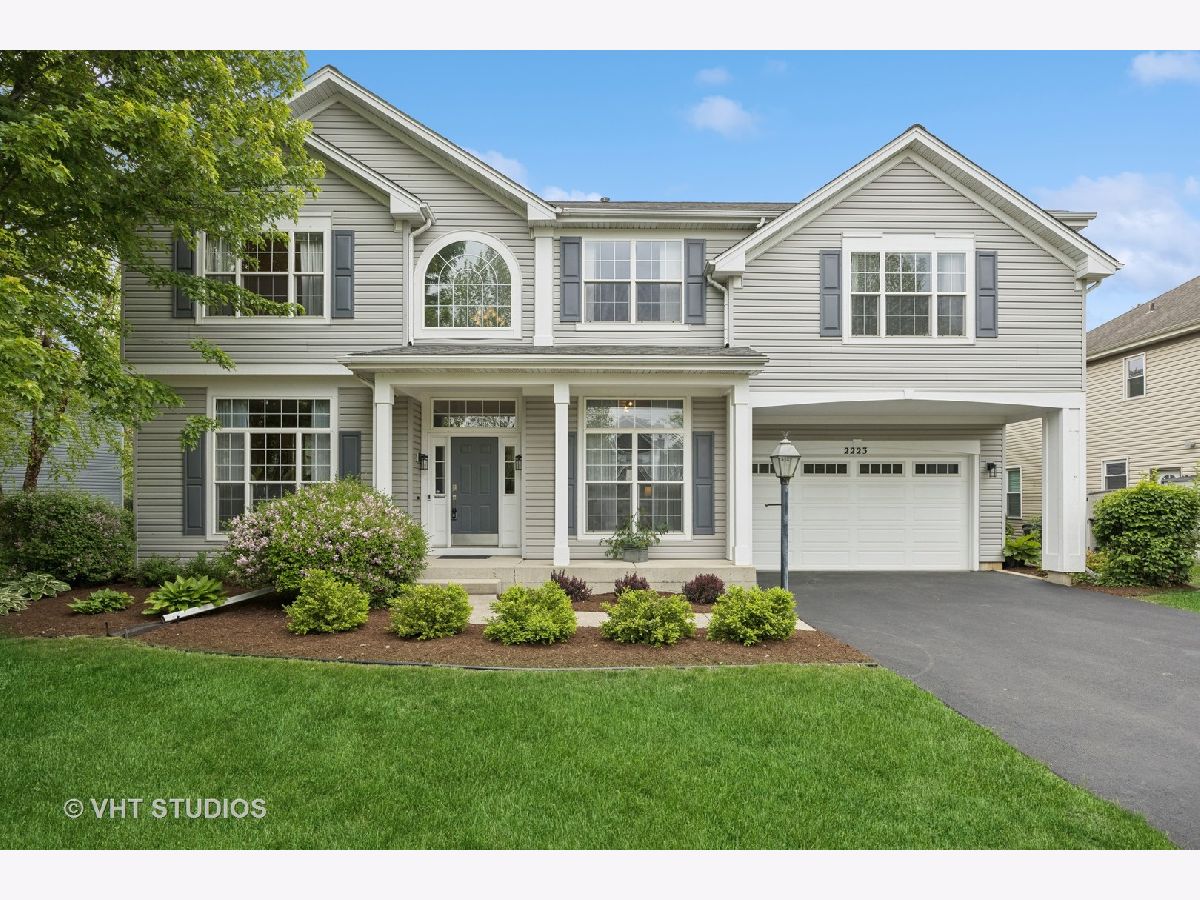 Homes & Condos & Townhomes Sold Willoughby Farms Estates Algonquin Illinois, 2223 Barrett