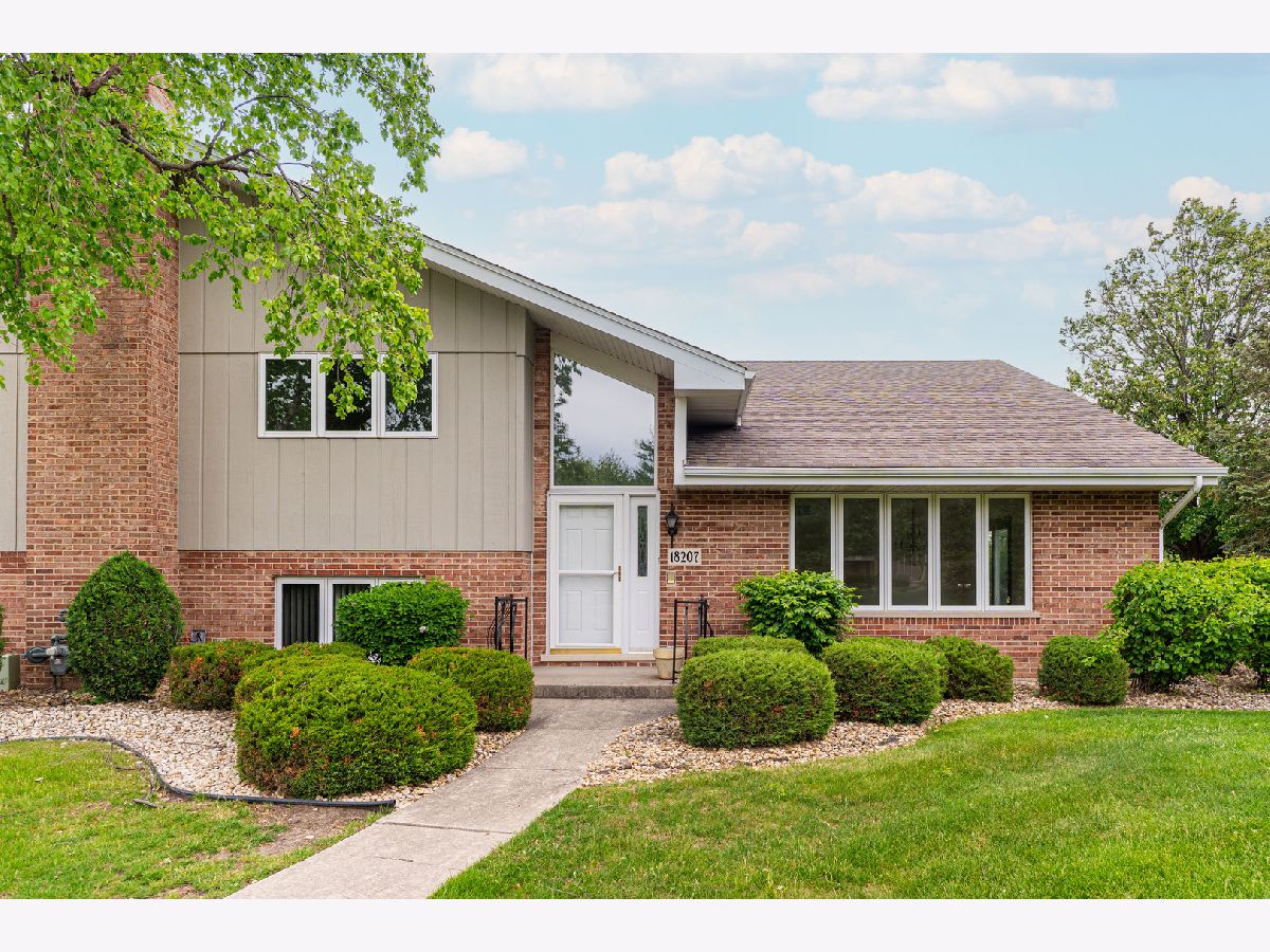 Townhomes & Condos & Homes Sold Eagle Ridge Orland Park Illinois, 18207 Ohio