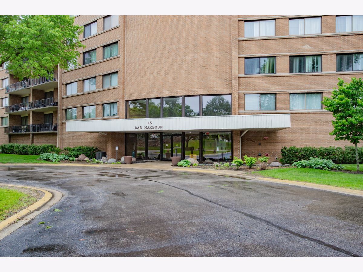 Condominiums Sold Bar Harbour Schaumburg Illinois, 15 Bar Harbour