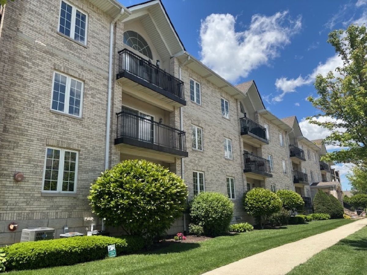  Rented Hickory Hills Illinois, 9400 79th