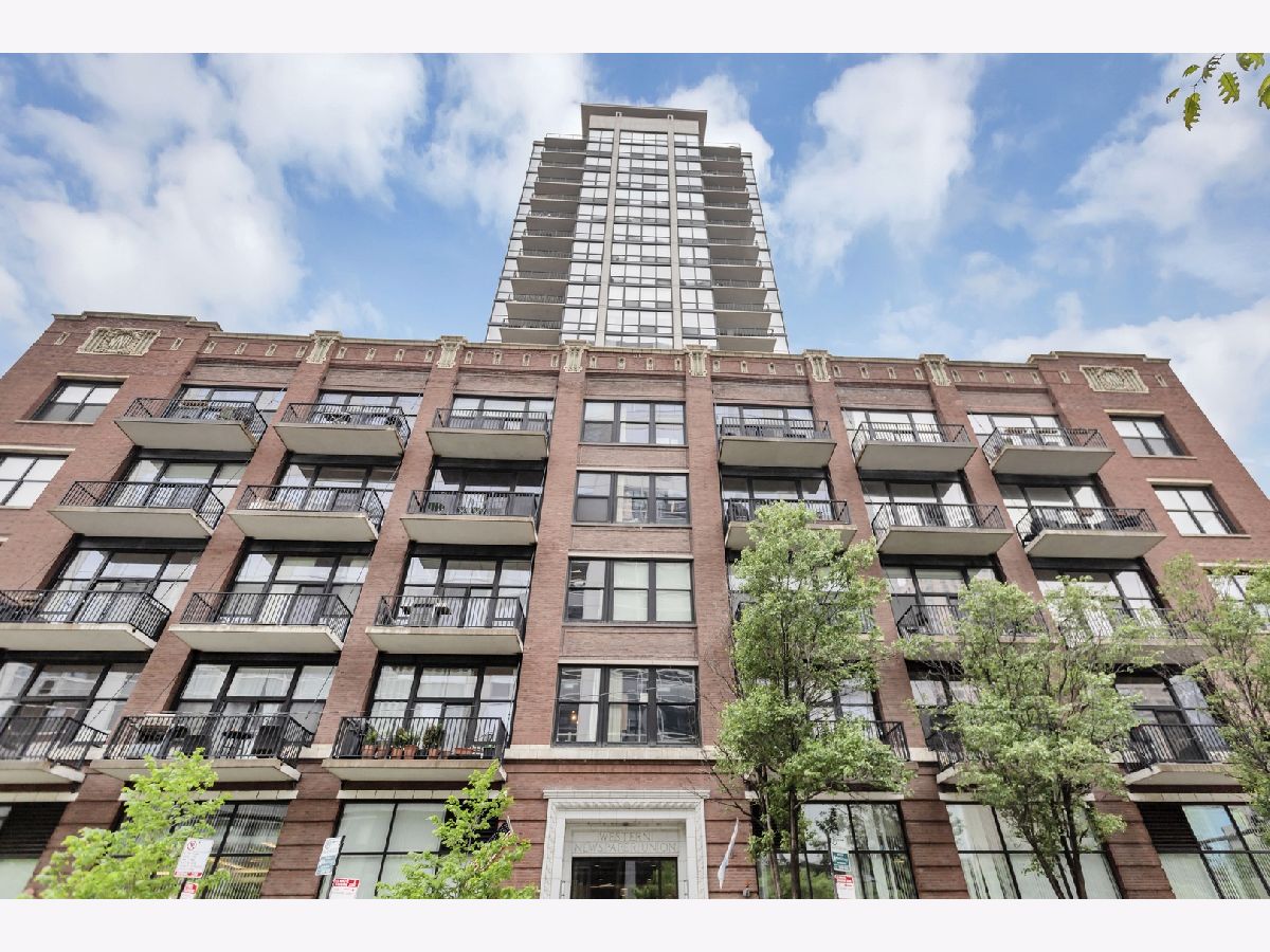 Sold Chicago Illinois, 210 Desplaines