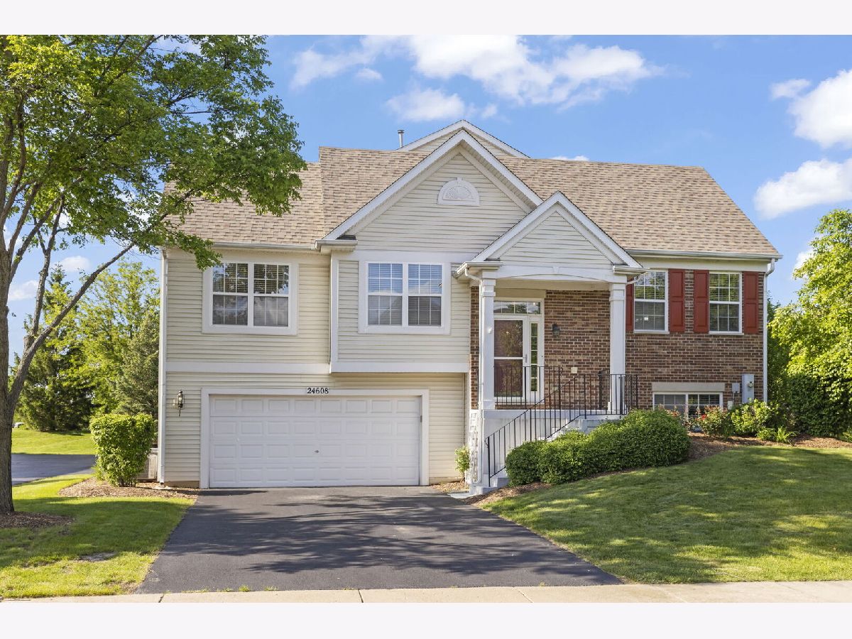 Townhomes Sold Patriot Square Plainfield Illinois, 24608 George Washington