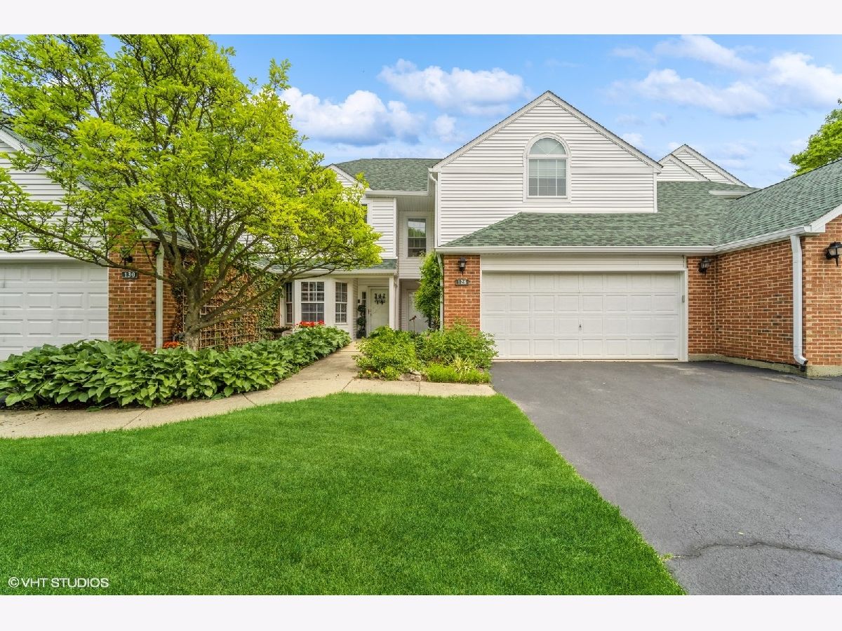 Townhomes & Condos Sold The Hamptons Lake Bluff Illinois, 128 Pembroke