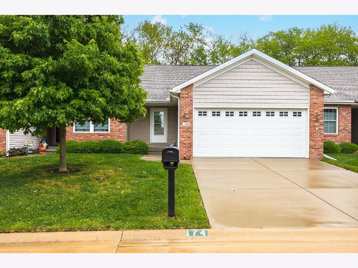 Condos & Townhomes & Homes Sold Prairie Gardens Normal Illinois, 174 Cassidy