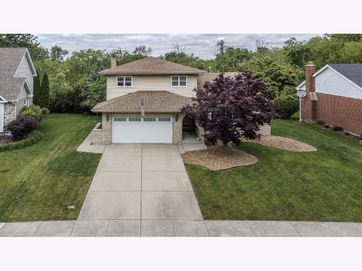 Homes & Condos & Townhomes Sold Farmingdale Village Woodridge Illinois, 1212 Gloucester