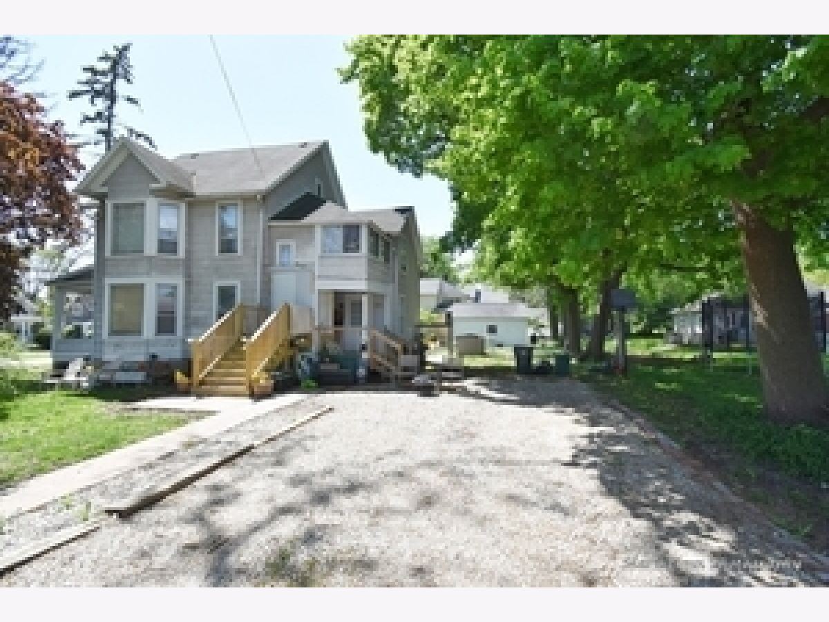  Rented Batavia Illinois, 105 Jefferson
