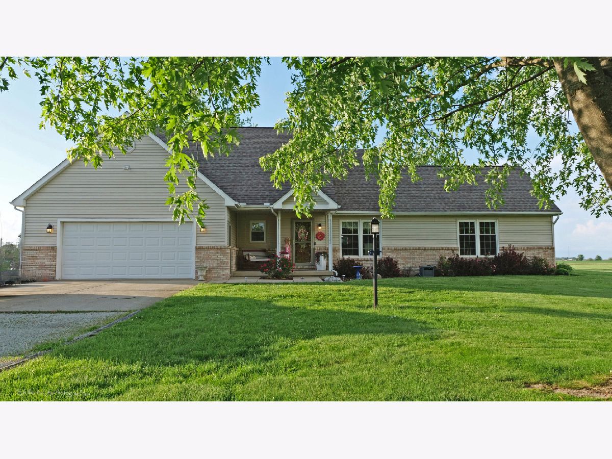  Sold Villa Grove Illinois, 29 N Deer Lake