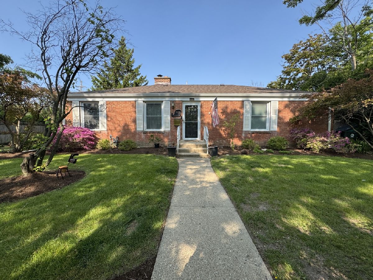  Rented Lake Bluff Illinois, 600 Garfield