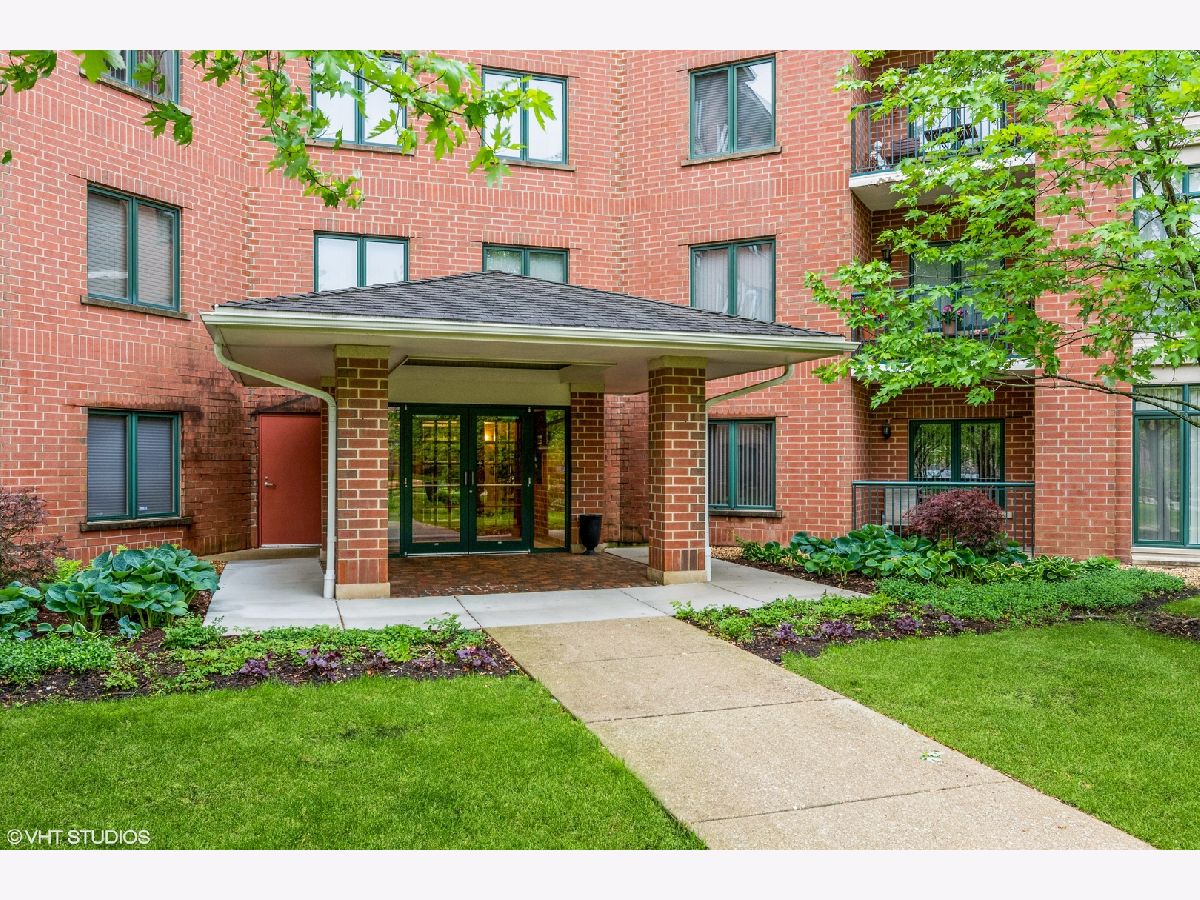 Condominiums Sold Fountain Square Lombard Illinois, 865 22nd