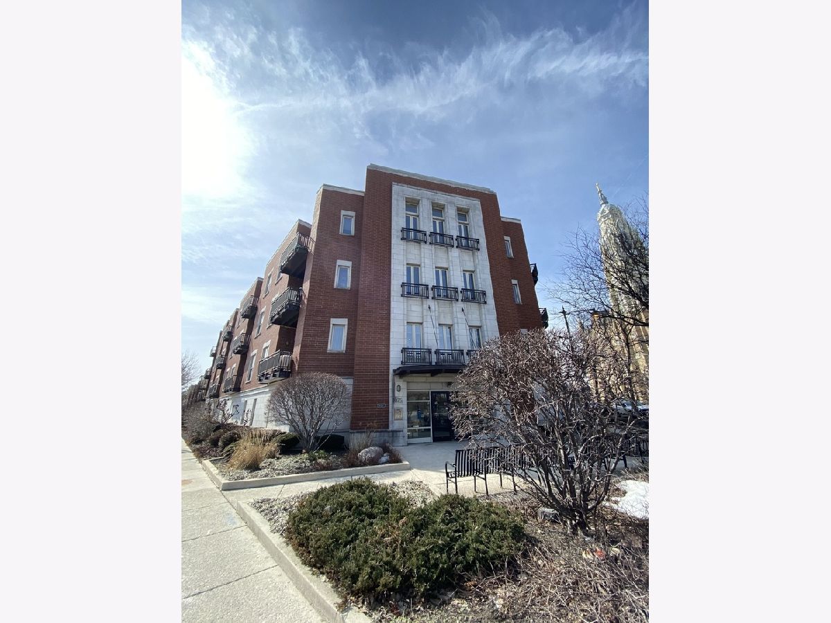 Condos & Townhomes Rented Roosevelt Square Chicago Illinois, 1075 Roosevelt